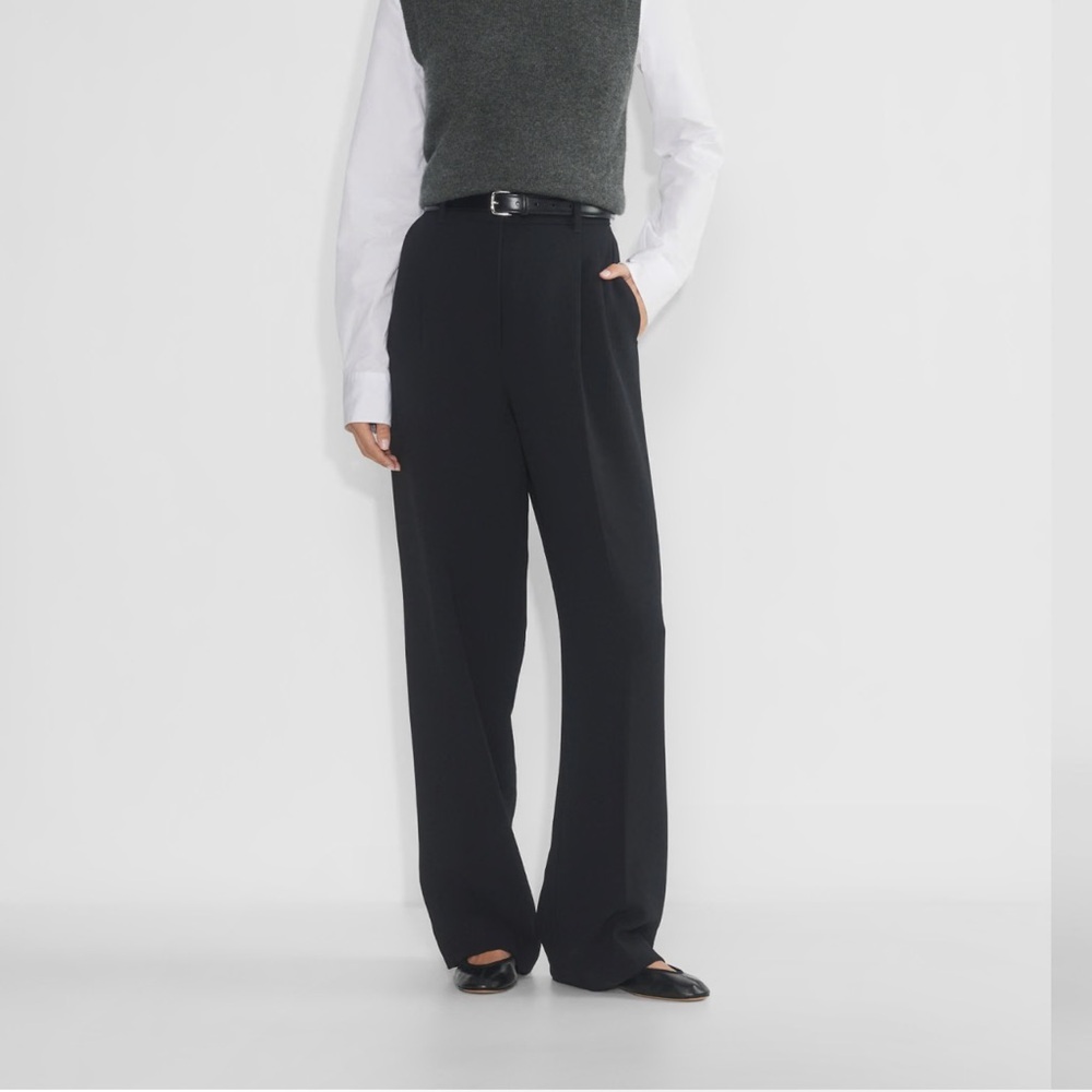 Aritzia the effortless pant
